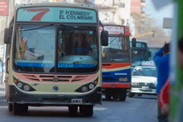 Colectivos, Asistencia Pública y residuos: cómo funcionarán los servicios municipales en la Capital