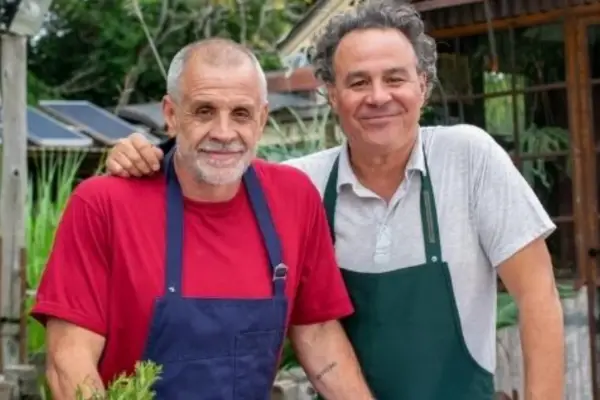 Qué dijo el hermano de Christian Petersen sobre la salud del chef tras su nueva internación