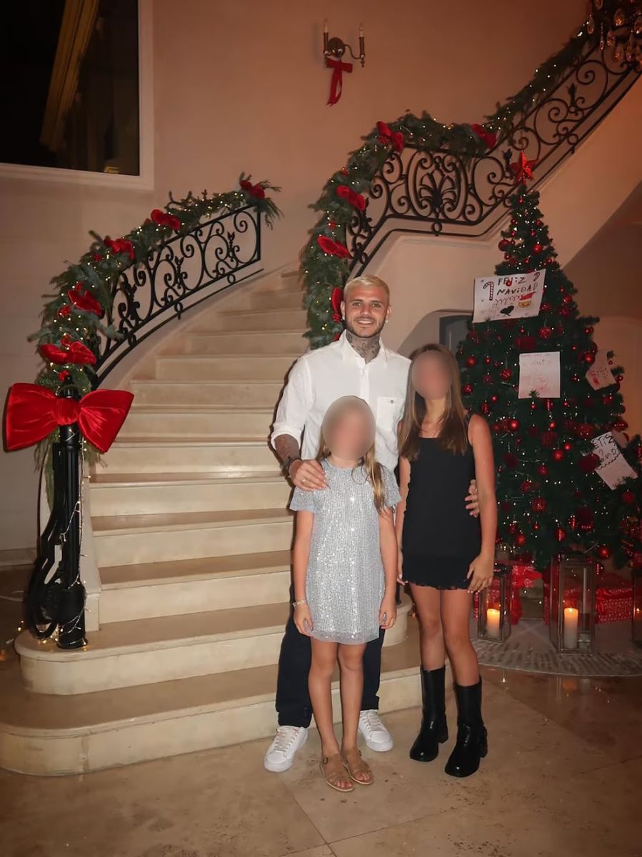Mauro Icardi mostró cómo pasó la Navidad junto a sus hijas y a la China Suárez