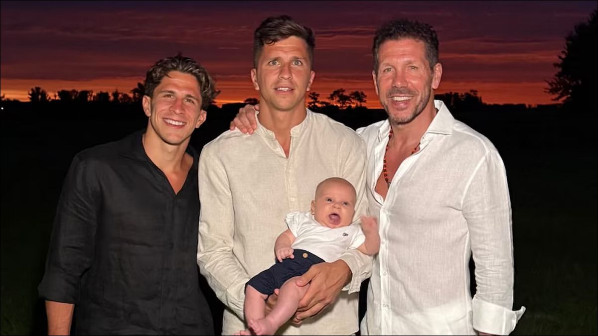 UNIDOS. Reencuentro familiar en Luján para los Simeone. Giuliano celebró junto a su papá Diego y su hermano Gianluca.