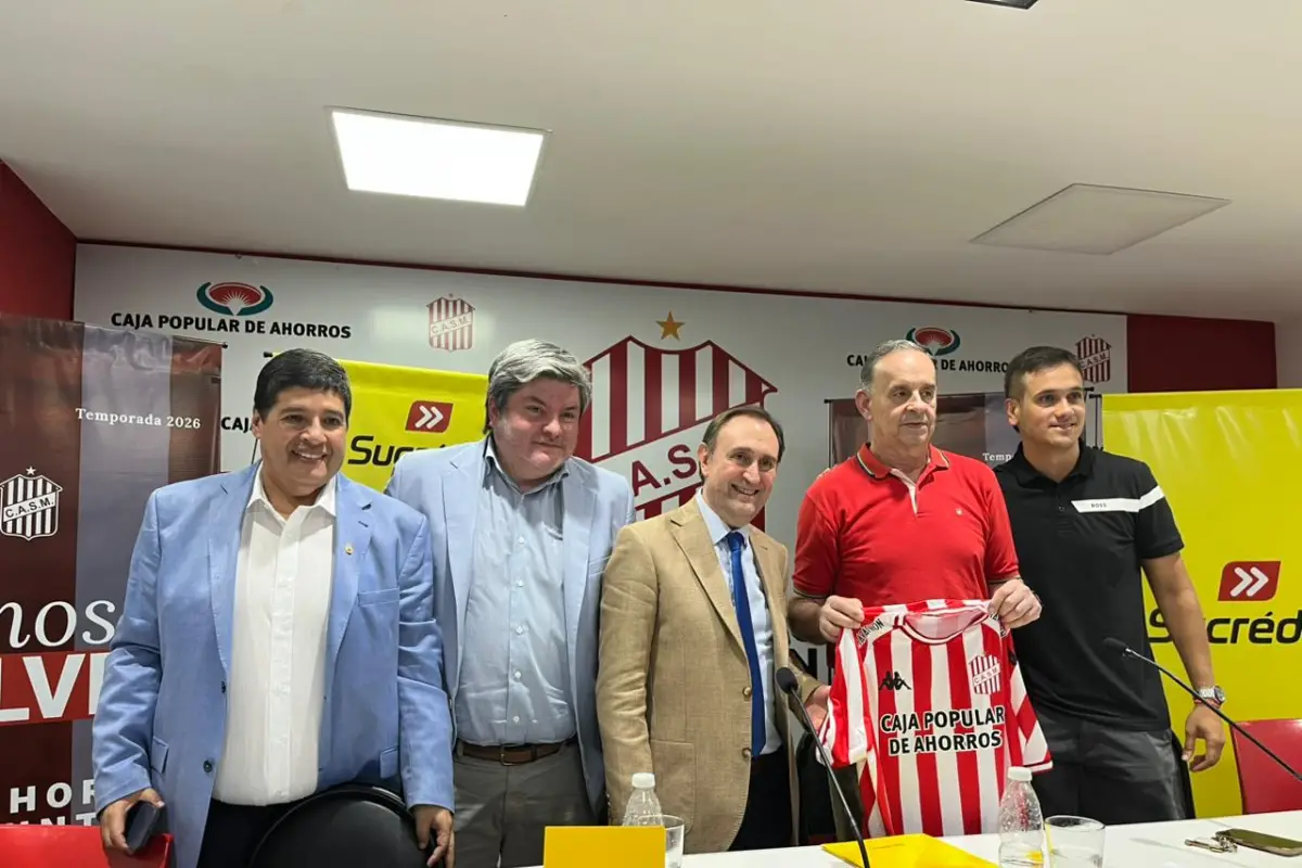 DIRIGENTES Y REPRESENTANTES. Daniel Cabrera, Sebastián Fe Solivellas, Jorge Luis Blanco, Oscar Mirkin y Rafael Ponce de León, durante la conferencia en la que se presentó el acuerdo entre San Martín y Sucrédito.
