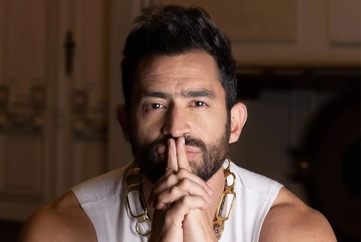 El “Tucu” López de fiesta: estuvo a los besos con una chica, pero se fue con otra