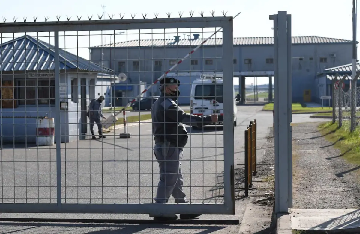 INVESTIGACIÓN. Proveerían de alimentos en mal estado a los presos de Ezeiza.