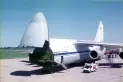 Recuerdos fotográficos: el avión Antonov, “un panzón grandote con alas” que aterrizó en Tucumán en 1994