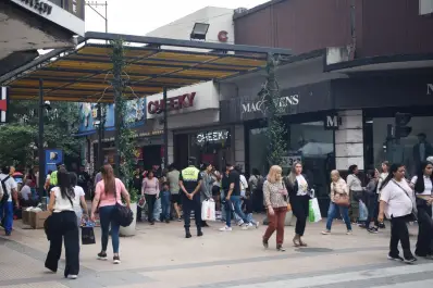 Compras de Año Nuevo: así atederán los comercios en Tucumán durante el 29, 30 y 31 de diciembre