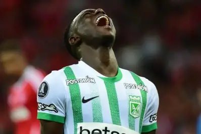 Atlético Nacional niega una deuda con Hinestroza