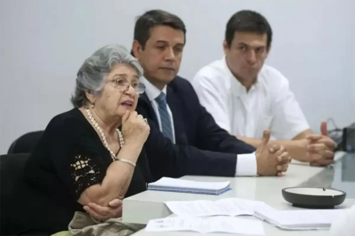 AUTORIDAD. La docente dirigió a las escuelas experimentales tucumanas