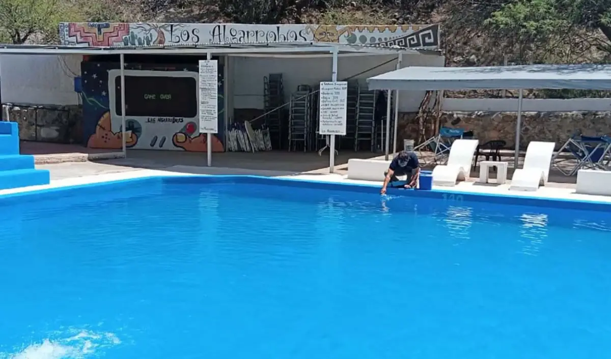 ANÁLISIS. Estudiar algunos parámetros del agua (como pH y cloro) durante los estudios previos a la habilitación es uno de los pasos esenciales.