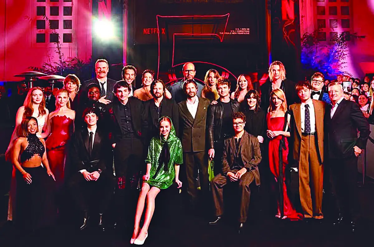 ALFOMBRA ROJA. El elenco completo de la serie, durante una de las presentaciones de la última temporada.