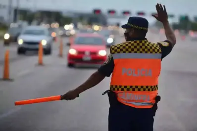 ¿Luces bajas o DRL? Qué dice la nueva Ley de Tránsito de Córdoba sobre el uso obligatorio de luces en las rutas