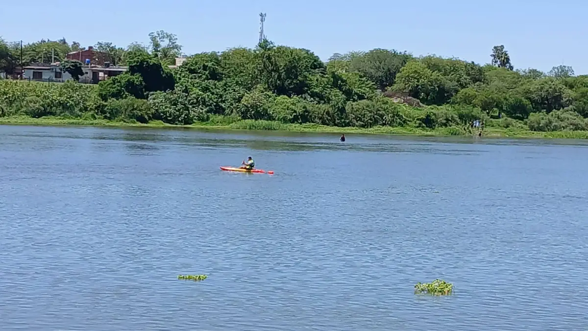 Buscan intensamente a un adolescente tucumano desaparecido en el Río Dulce