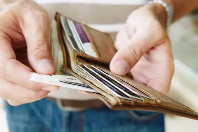 Dónde poner un billete para atraer la abundancia a partir del 1° de enero, según el Feng Shui