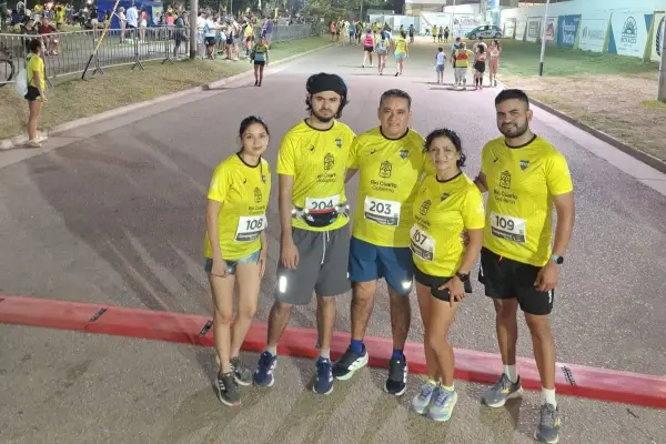 Una familia tucumana recibió el 2026 corriendo: cuando el brindis se hace después de llegar a la meta