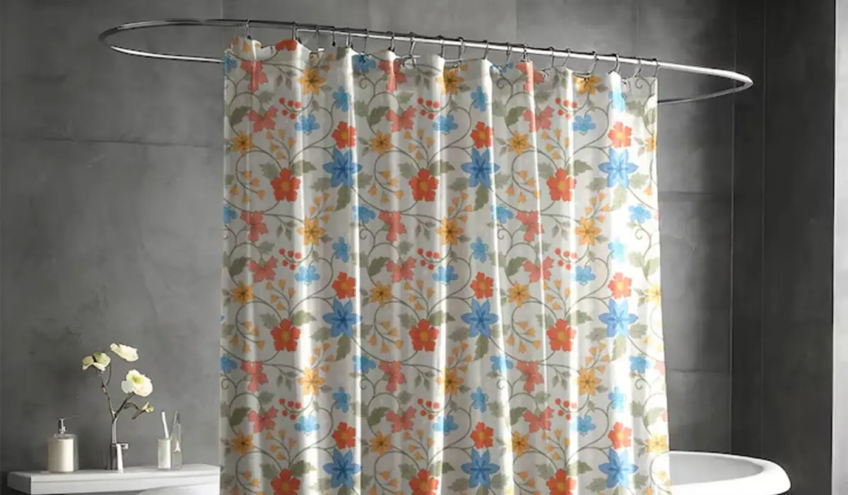 Cortinas del baño: el sencillo truco con vinagre que elimina bacterias y sarro