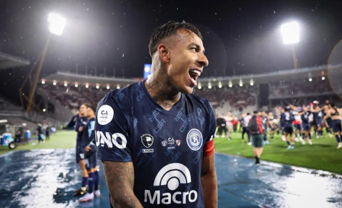 El delantero espera pacientemente una resolución sobre su futuro