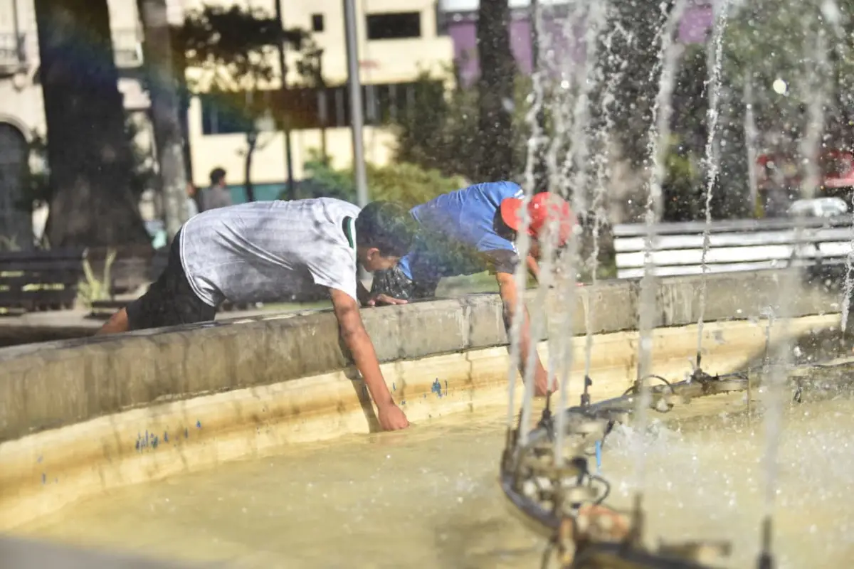 CALOR AGOBIANTE. El primer viernes de 2026 tuvo temperaturas superiores a los 30°C. 