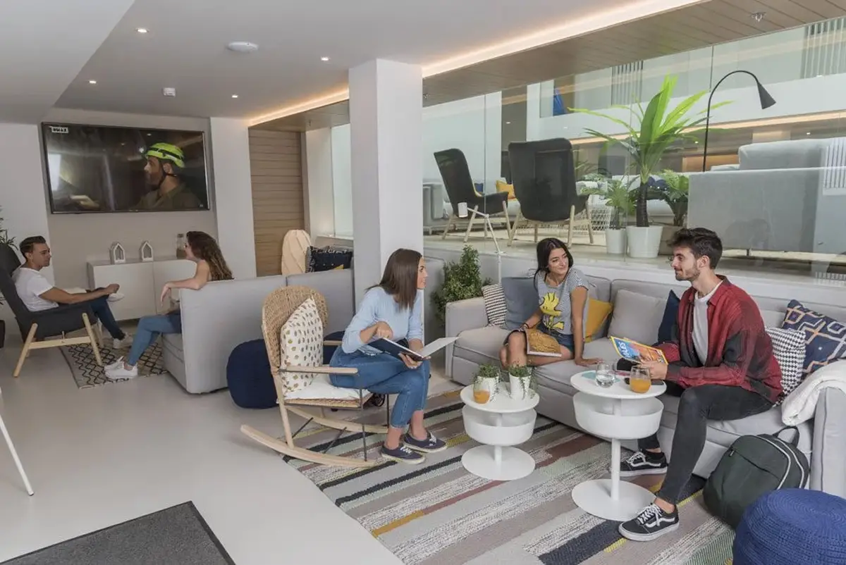 RESIDENCIAS. Wanna Nueva Córdoba abrirá oficialmente en enero, con cupos limitados y reservas ya habilitadas en wannacolive.com.