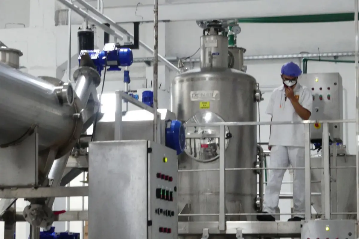 La industria no repunta: acumula cinco meses de caída