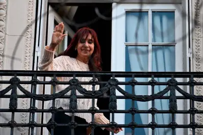 CFK seguirá internada y a la espera de definiciones
