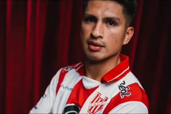 Gustavo Abregú ya fue presentado en Instituto y Ulises Vera emprendió viaje para sumarse a Quilmes