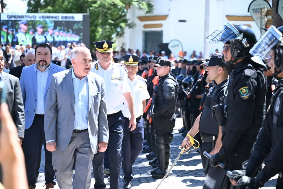 GOBERNADOR. Osvaldo Jaldo, en un recorrido en San Pedro de Colalao. Foto de Comunicación Pública