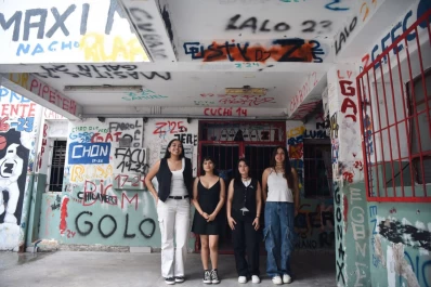 Las primeras mujeres del Gymnasium y el precio de romper una tradición