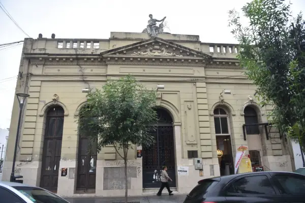 Cartas de lectores: bibliotecas Sarmiento y Alberdi