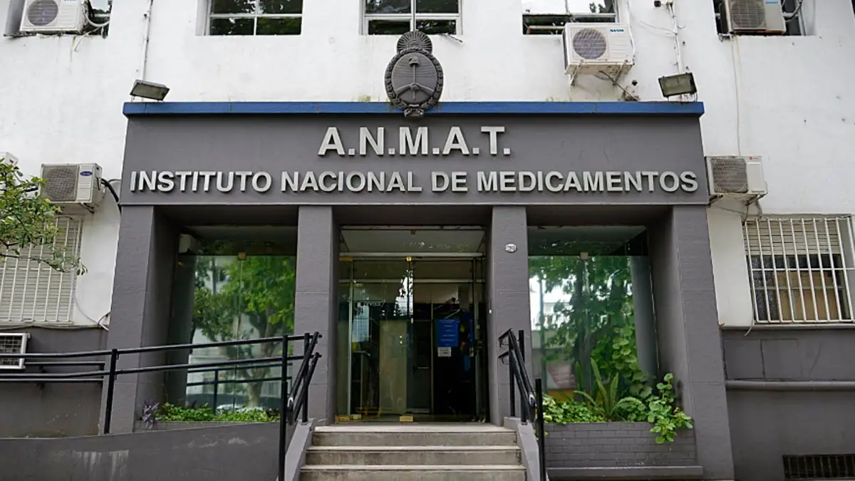 Milei aceptó la renuncia de la titular de la Anmat y designó a Luis Eduardo Fontana