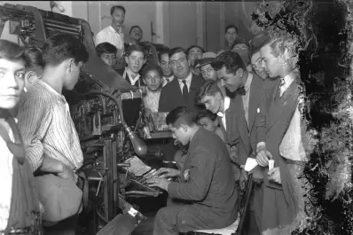 Recuerdos fotográficos: conmoción en Tucumán; llegó un ídolo popular y jugó a ser “linotipista” de LA GACETA