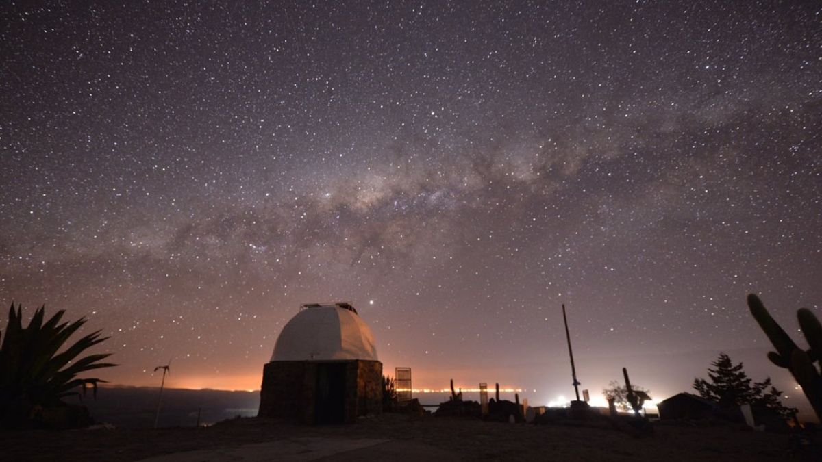 CIENCIA. Las observaciones nocturnas permiten ver constelaciones y cuerpos celestes con guías especializados.