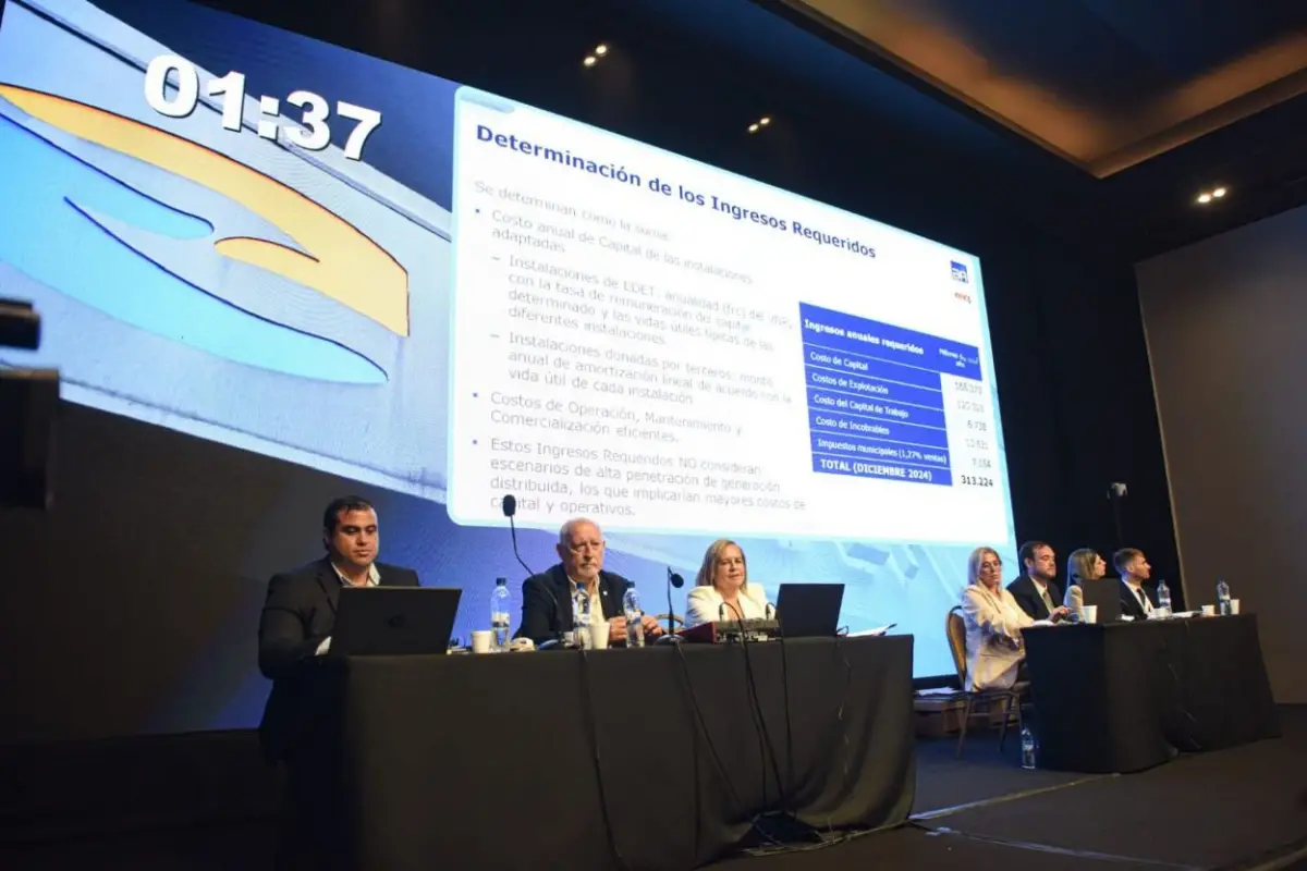 AUDIENCIA PRESENCIAL. Más de 200 personas y organismos se dieron cita para escuchar las exposiciones y hacer sus aportes en la revisión tarifaria. la gaceta / foto de analía jaramillo