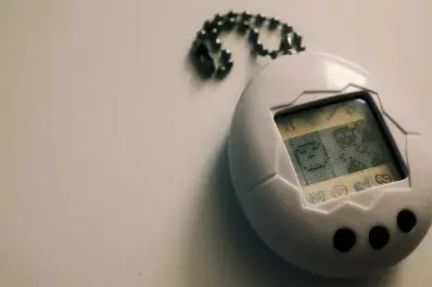 El huevito que latía en los bolsillos: el Tamagotchi, un recuerdo vivo de los ‘90 en Tucumán, cumple 30 años