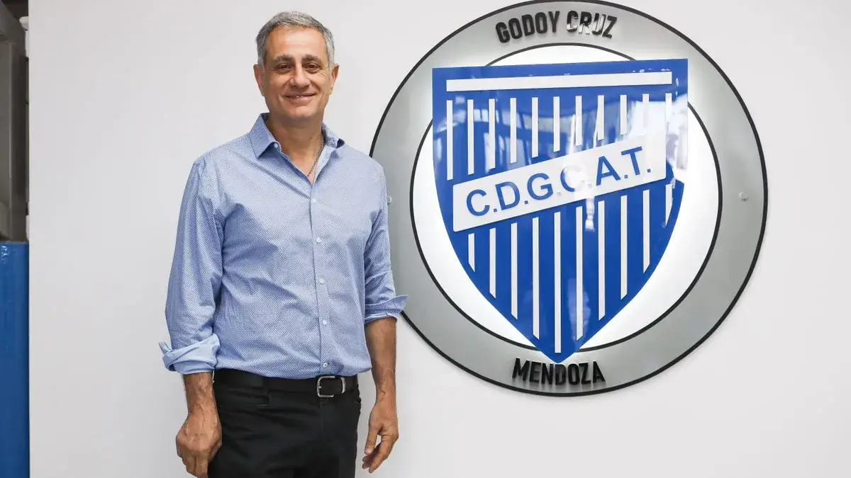 BOMBAZO. El máximo dirigente del club mendocino reveló detalles sobre la novela del verano