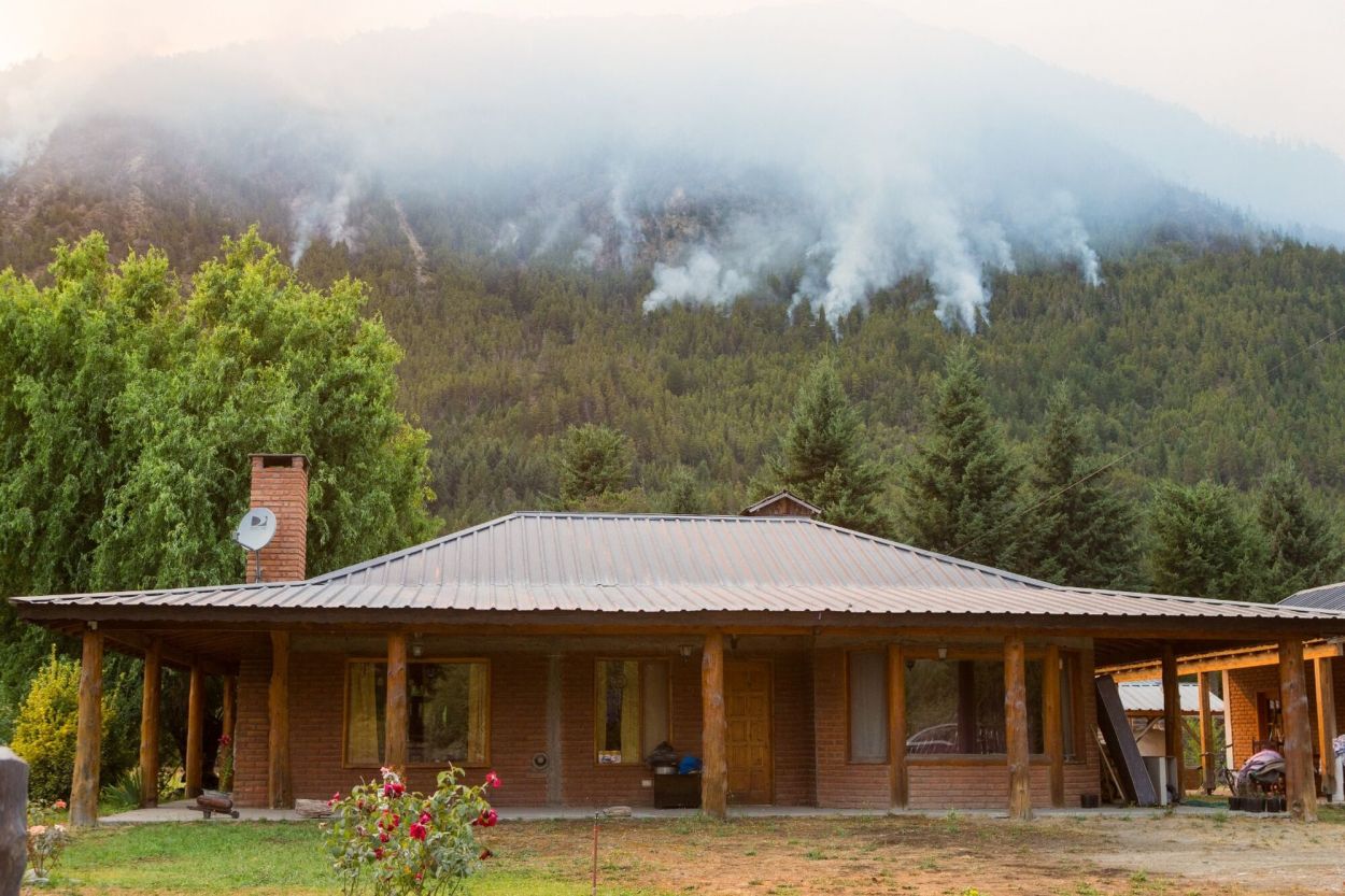 El fuego no tiene control en la Patagonia argentina