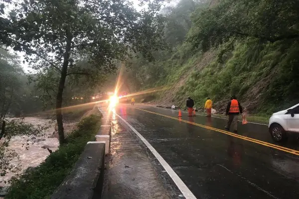 Las lluvias de la madrugada generaron complicaciones en las rutas a Tafí del Valle y San Javier