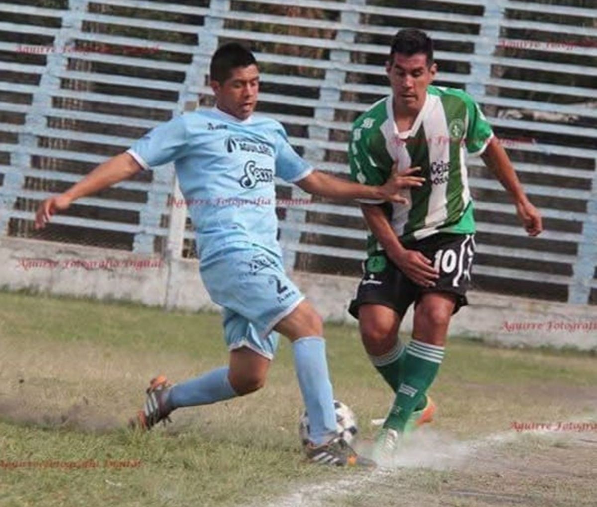 EN ACCIÓN. Gómez, con la camiseta de Graneros, durante su etapa como futbolista.