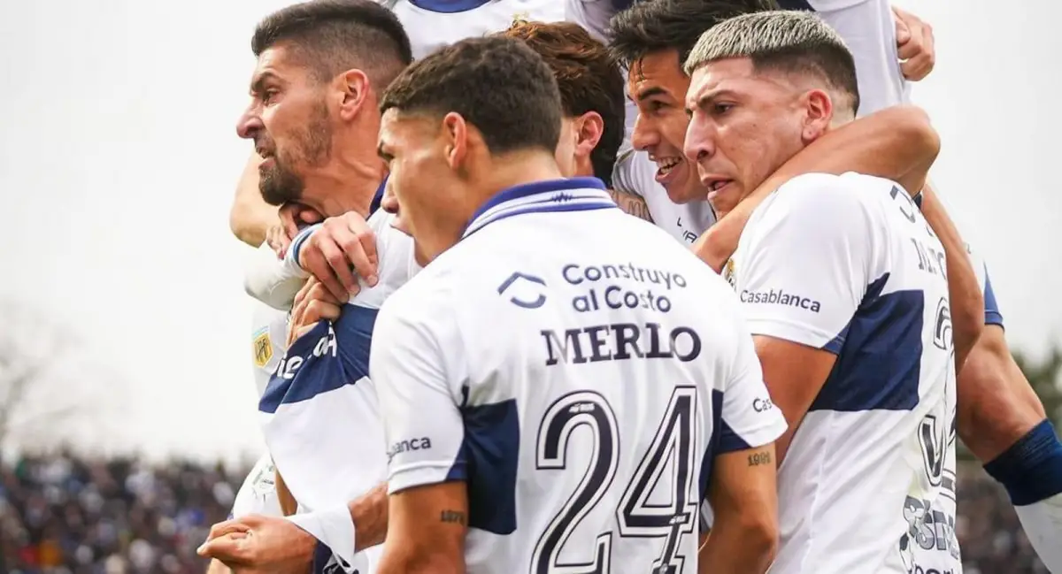 EXPERIENCIA Y LIDERAZGO. Gastón Suso tiene 34 años, mide 1,90 metros y fue capitán en Platense y Gimnasia.