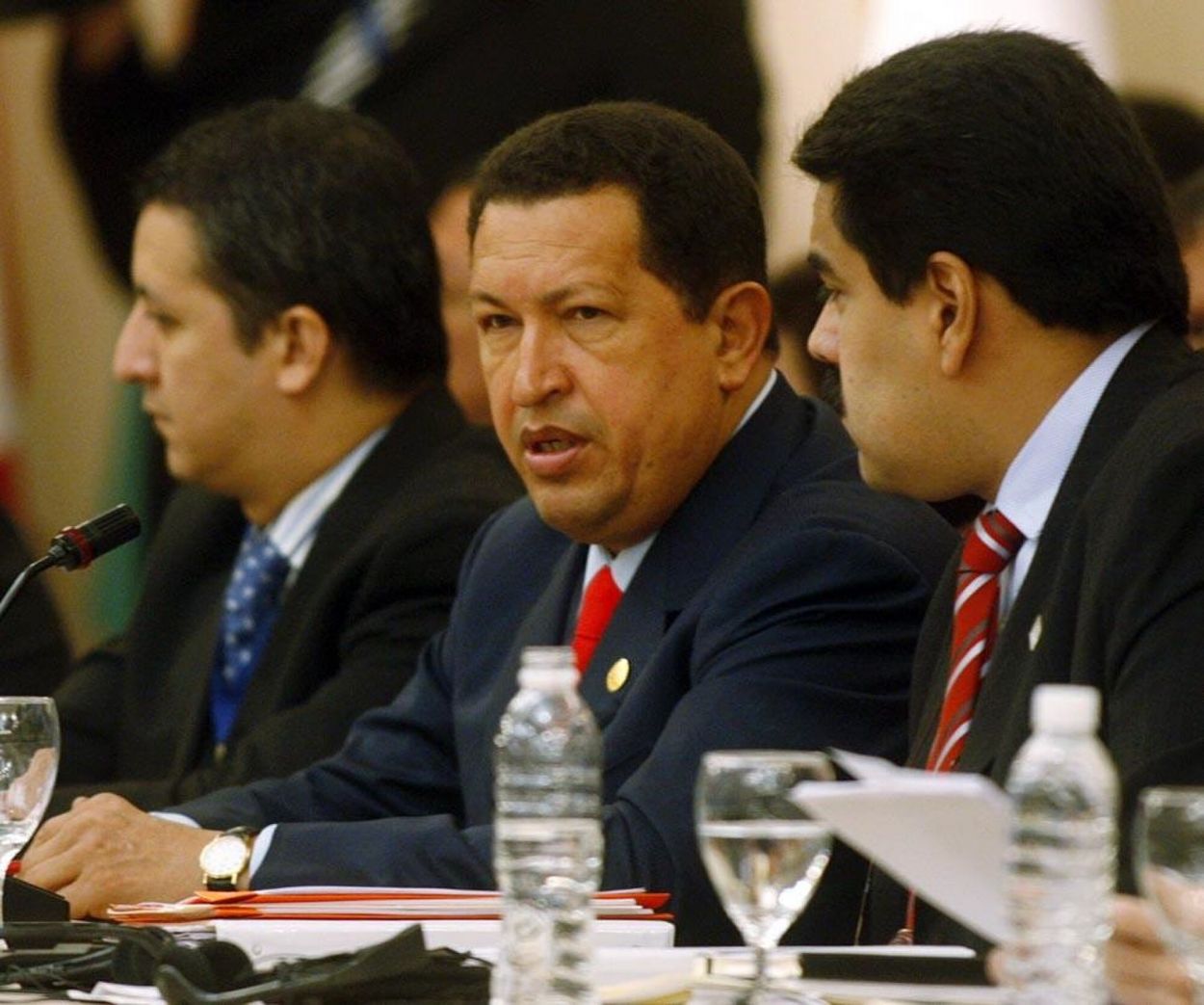 EN TUCUMÁN. El entonces canciller Maduro, junto a Hugo Chávez.