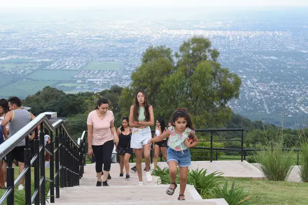 El tiempo estará soleado y cálido este domingo en Tucumán