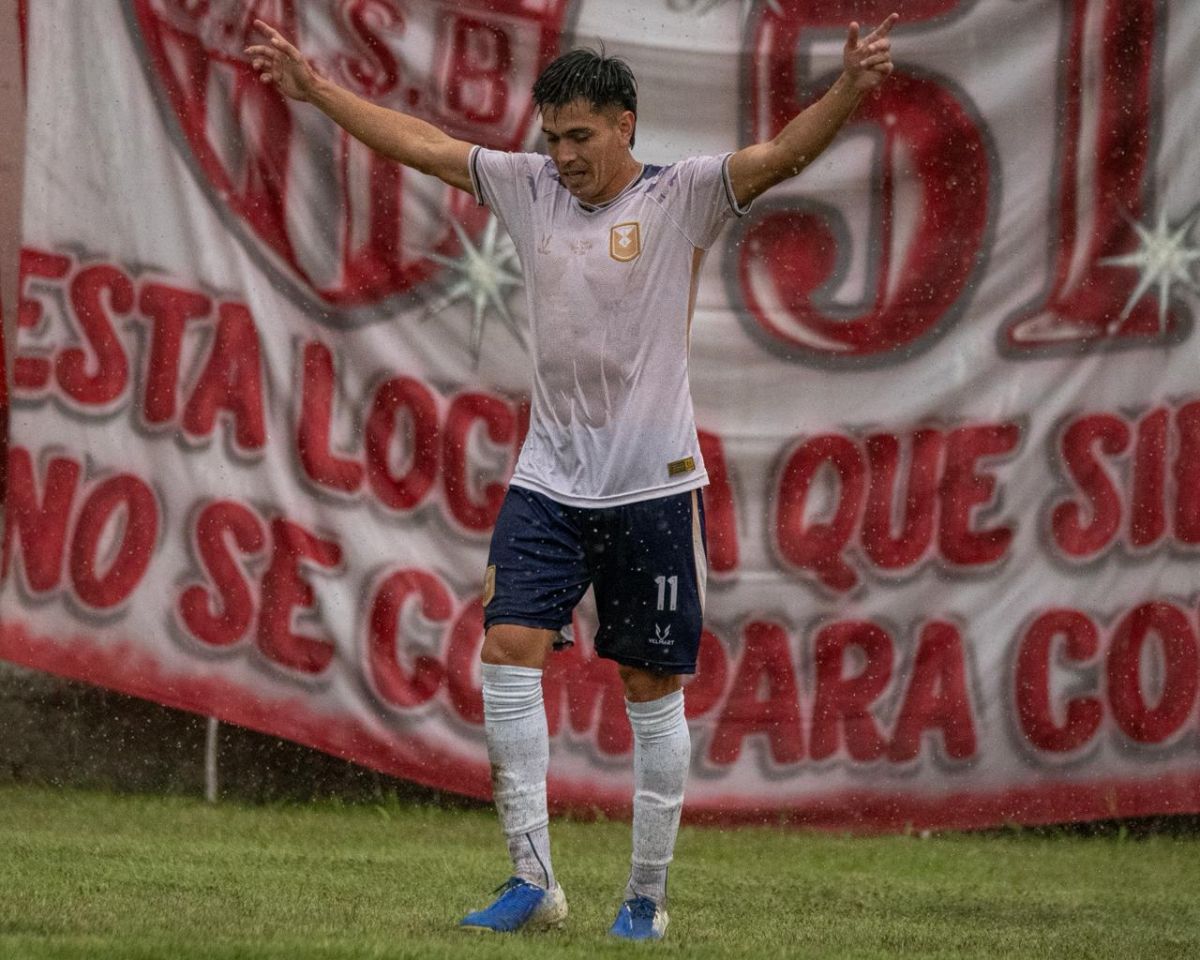 RÁPIDA REACCIÓN. El 11 fue el encargado de poner a Tucumán Central de nuevo en partido
