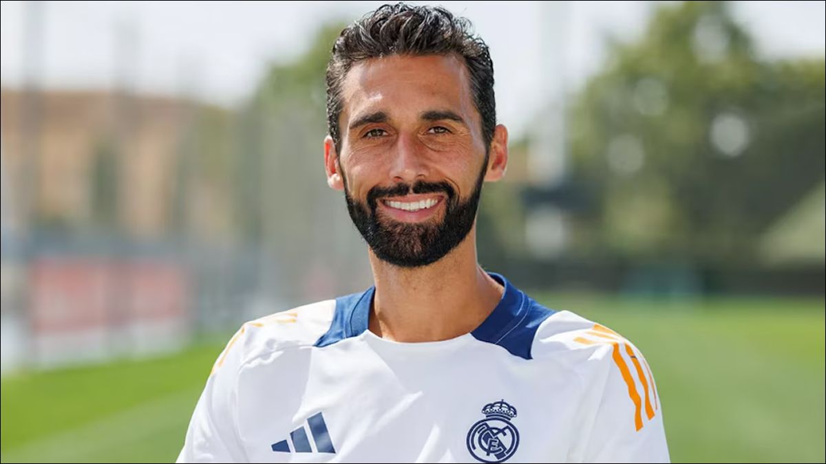 INTERINO. Arbeloa, exjugador del club y hasta ahora DT del Castilla, asumirá al frente del primer equipo y debutará en la Copa del Rey.