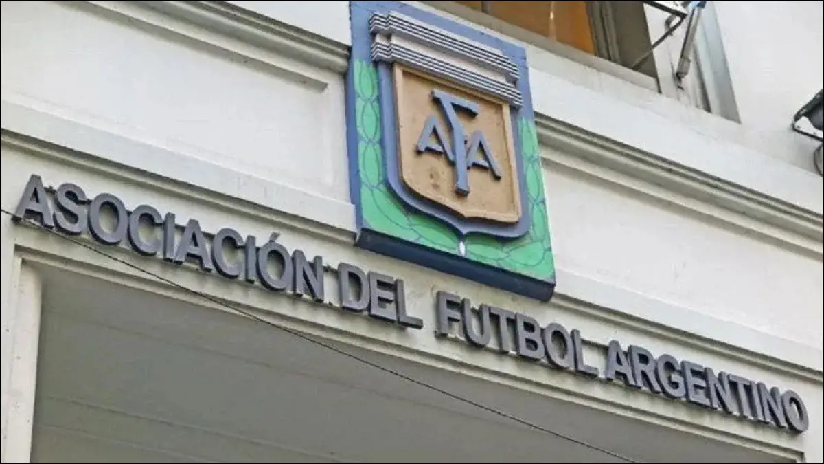 DESCARGO. La conducción de la AFA difundió un comunicado para rechazar las acusaciones de la IGJ y defender la legalidad de sus balances contables.
