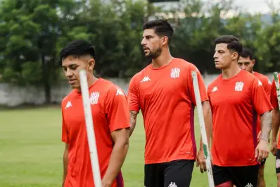 Pensó en dejar el fútbol, se consolidó en el ascenso y es uno de los refuerzos de San Martín