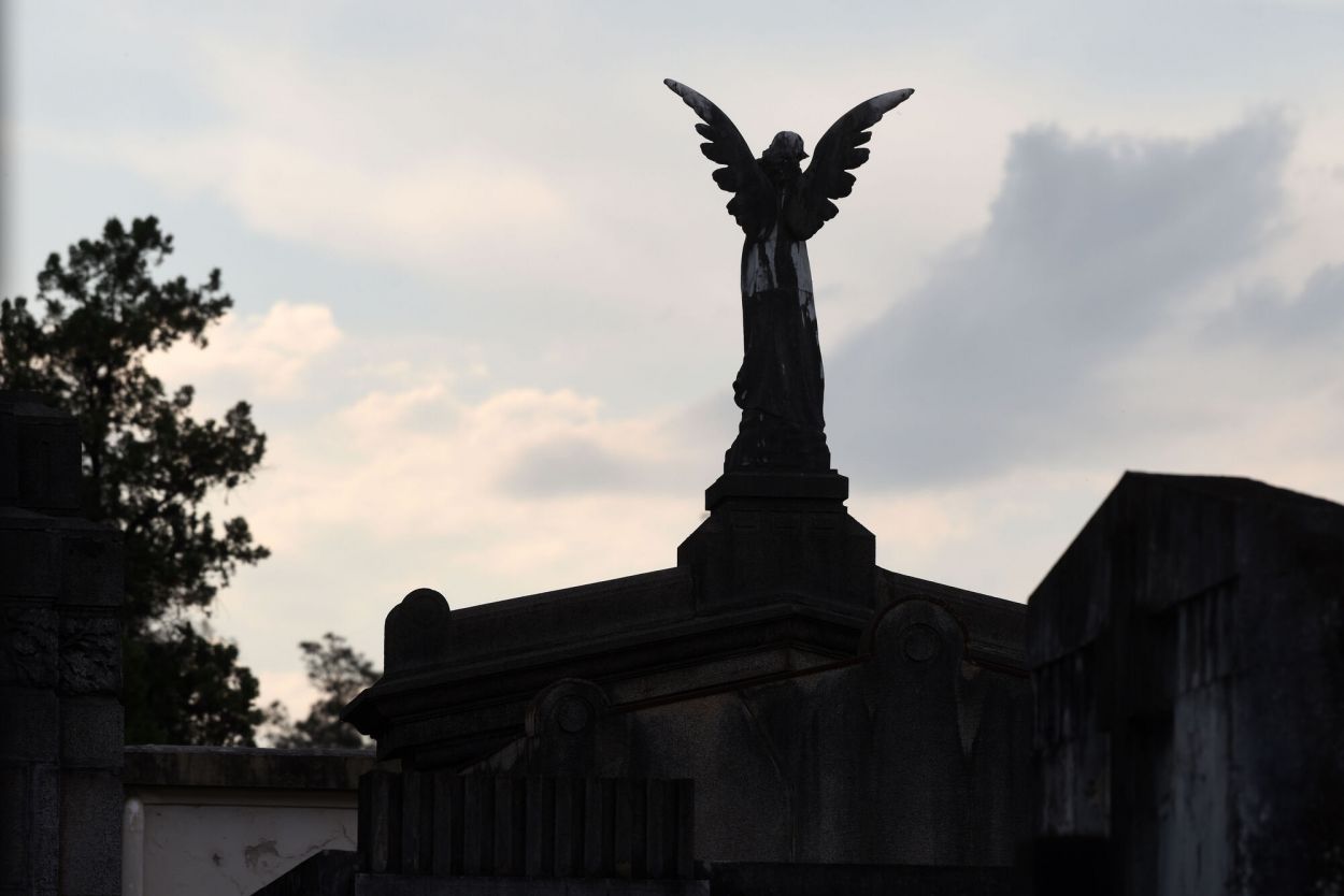 EJE. El adorno deja de ser accesorio y se torna central en lo arquitectónico.