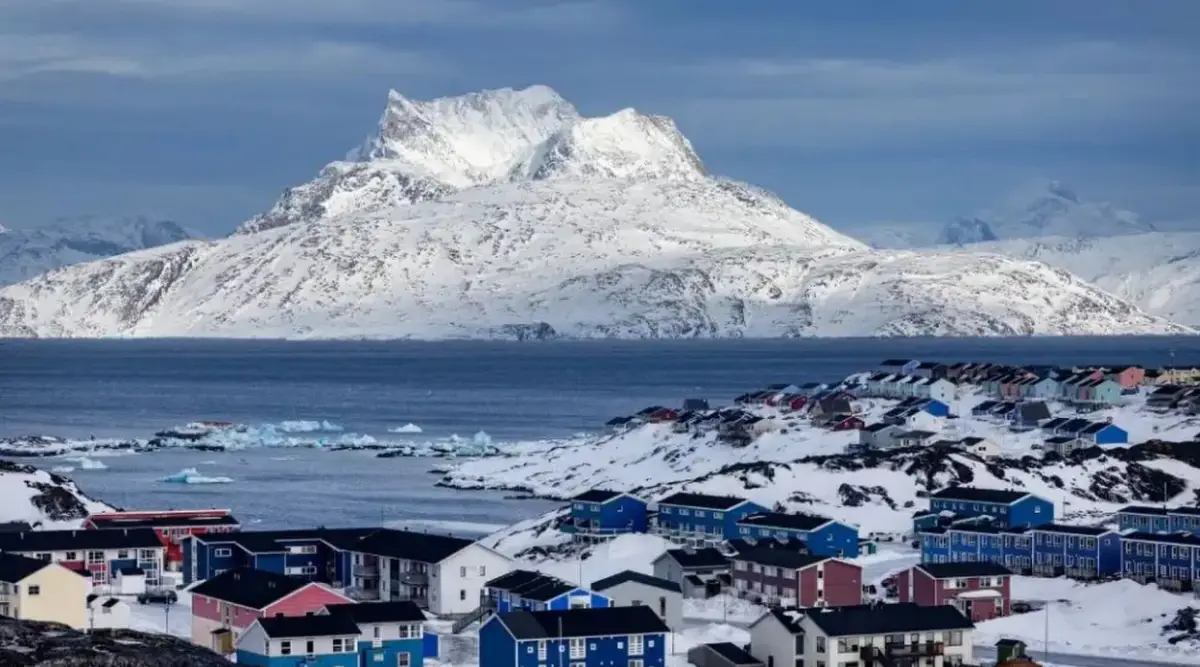 DISPUTA. Dinamarca refuerza la defensa y Francia abre un consulado.  afp