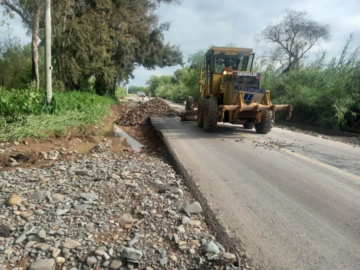 EN REPARACIÓN. Las rutas y caminos salteños permanecen con algunos daños tras las tormentas.