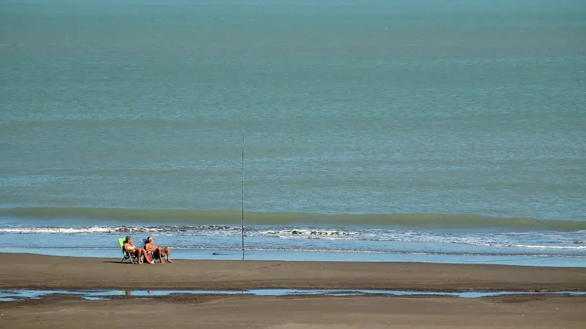 Verano 2026: el pueblo bonaerense de playas amplias y mar templado