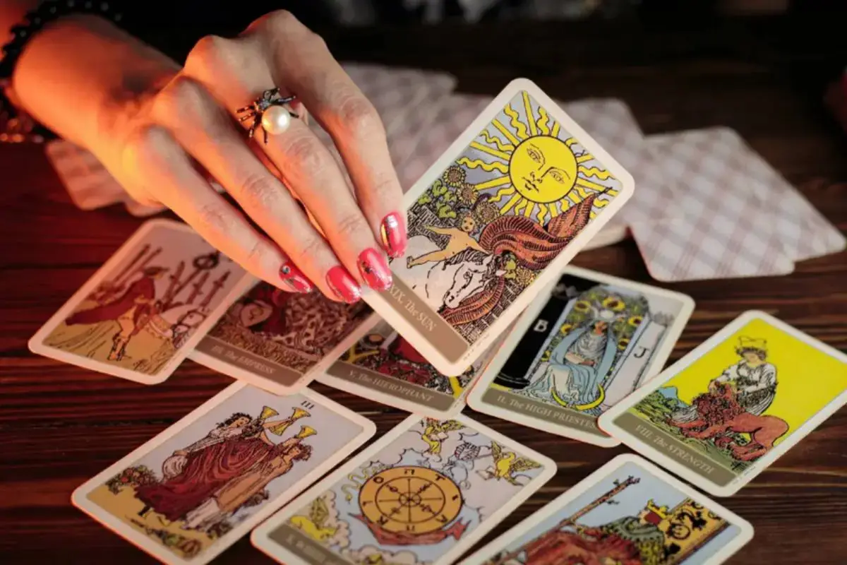 Tarot del fin de semana: ¿qué le espera a cada signo del zodíaco?