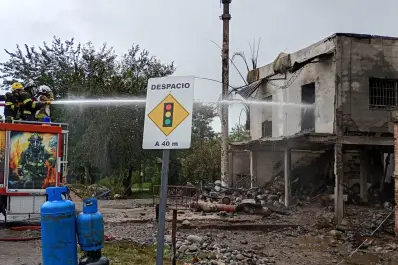 Explosión en Famaillá: qué se sabe del incendio en el depósito de garrafas que dejó heridos graves