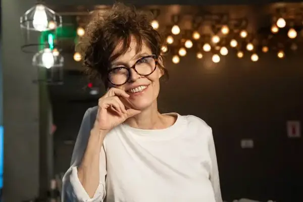 “Quiere tomar un café con vos”: Esther Goris contó su fallida noche con Robert De Niro